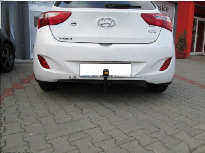 Carlig remorcare Hyundai i30 5 usi 2012 - 2017 demontabil automat vertical marca Autohak [5]