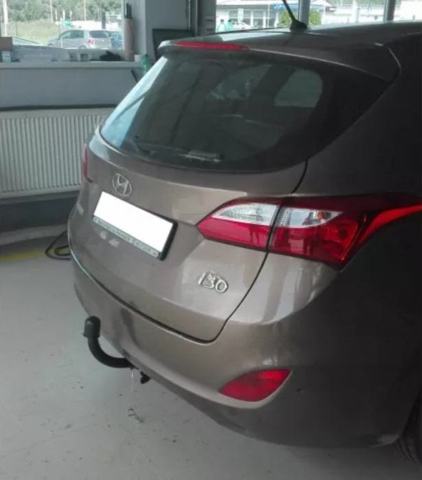 Carlig remorcare Hyundai i30 combi 2012 - 2017 demontabil automat cu maneta marca Autohak [6]