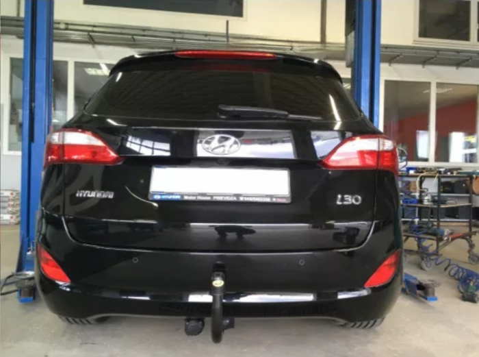 Carlig remorcare Hyundai I30 combi 2012 - 2017 demontabil automat vertical [5]