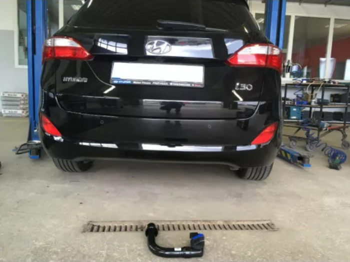 Carlig remorcare Hyundai I30 combi 2012 - 2017 demontabil automat vertical [9]