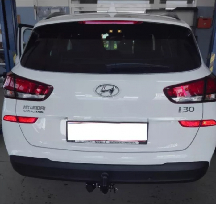 Carlig remorcare Hyundai i30 combi 2017 - 2019 demontabil automat cu maneta marca Autohak [2]