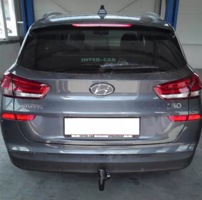 Carlig remorcare Hyundai i30 combi 2017 - 2019 demontabil automat vertical marca Autohak [4]