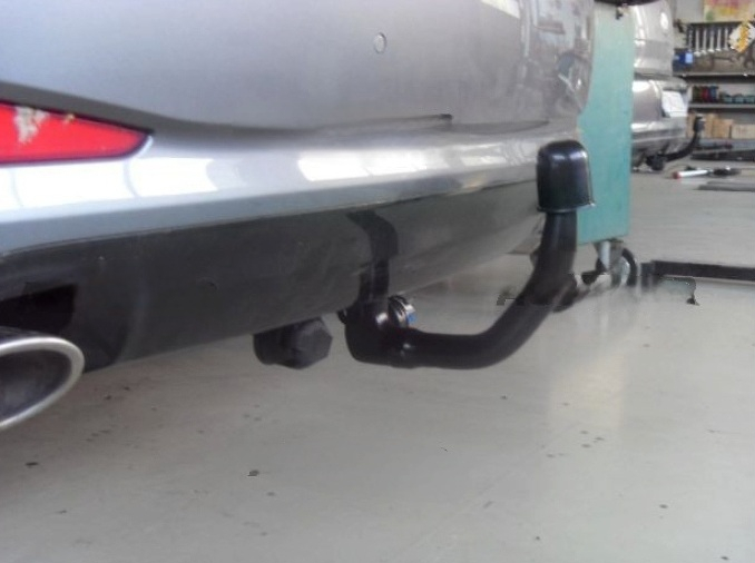 Carlig remorcare Hyundai i40 4 usi 2011 - 09/2018 demontabil automat vertical marca Autohak [7]