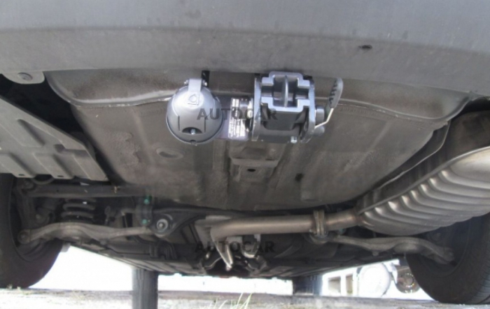 Carlig remorcare Hyundai i40 combi 2011 - 2018 demontabil automat cu maneta marca Autohak [3]