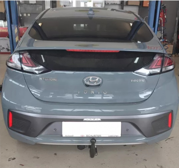 Carlig remorcare Hyundai Ioniq electrica dupa 03/2016 demontabil automat vertical marca GDW [3]