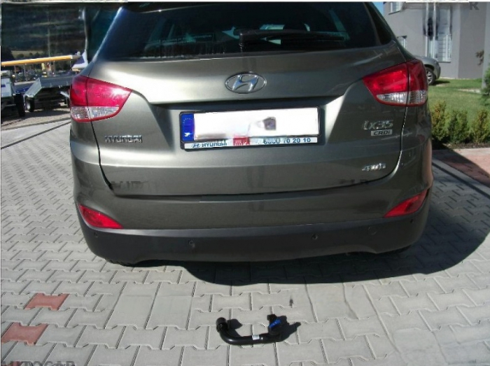 Carlig remorcare Hyundai ix35 dupa 2010 demontabil automat vertical marca Autohak [8]