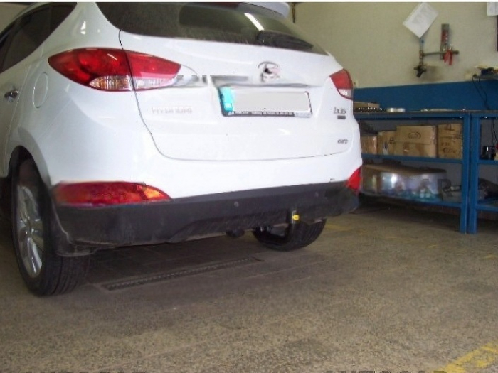 Carlig remorcare Hyundai ix35 dupa 2010 demontabil automat vertical marca Autohak [12]
