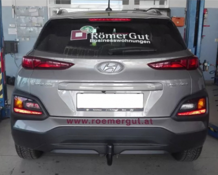 Carlig remorcare Hyundai Kona dupa 2017 (benzina) demontabil automat vertical marca Autohak [4]