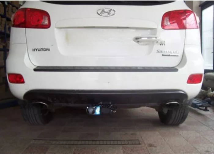 Carlig remorcare Hyundai Santa Fe 2006 - 2012 demontabil cu maneta marca Autohak [2]