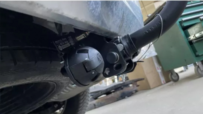 Carlig remorcare Hyundai Santa Fe dupa 10/2020 demontabil automat cu maneta marca Autohak [5]