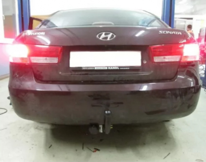 Carlig remorcare Hyundai Sonata 4 usi dupa 2005 marca Autohak [4]