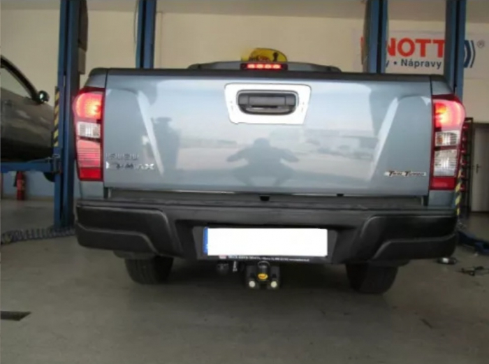 Carlig remorcare Isuzu D-max 2012-2020 marca Autohak [10]