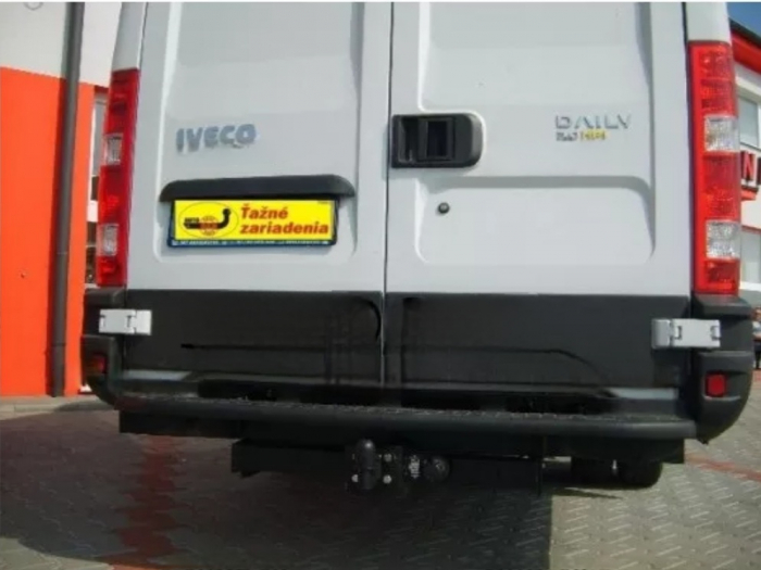 Carlig remorcare Iveco Daily 1999-2014 marca Autohak [3]