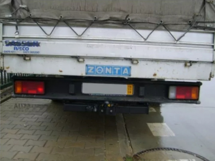 Carlig remorcare Iveco Daily fabricat intre1989 - 04.1999 [9]