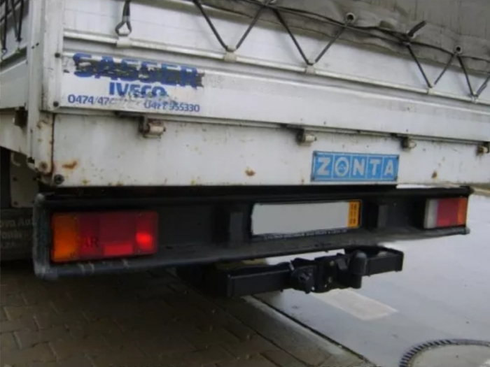 Carlig remorcare Iveco Daily fabricat intre1989 - 04.1999 [8]