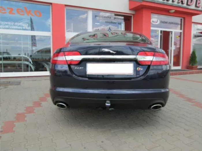 Carlig remorcare Jaguar XF sedan 2008 - 2015 demontabil automat vertical marca Thule [15]