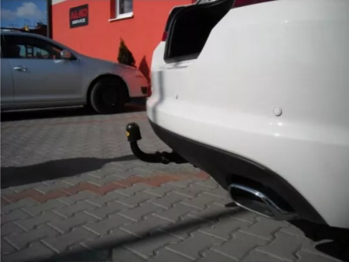 Carlig remorcare Jaguar XF sedan 2008 - 2015 demontabil automat vertical marca Thule [2]