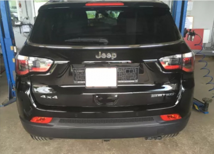 Carlig remorcare Jeep Compass dupa 2017 demontabil automat vertical marca Autohak [5]