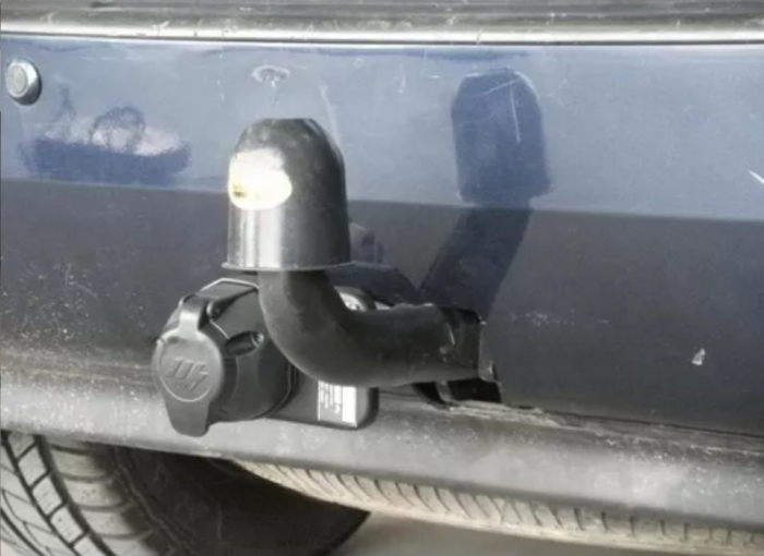 Carlig remorcare Kia Carnival dupa 2006 marca Autohak [4]