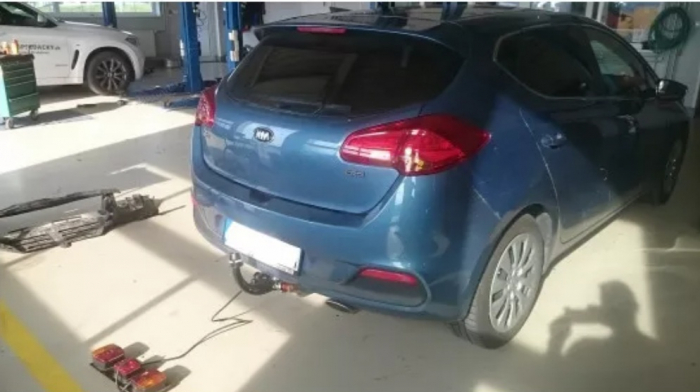Carlig remorcare Kia Ceed 3/5 usi fabricata intre 2012 - 2018 demontabil automat vertical marca Westfalia [5]