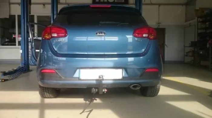 Carlig remorcare Kia Ceed 3/5 usi fabricata intre 2012 - 2018 demontabil automat vertical marca Westfalia [4]