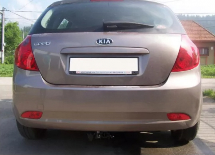 Carlig remorcare Kia Ceed 5 usi fabricata intre 2007 - 2012 demontabil cu maneta [3]
