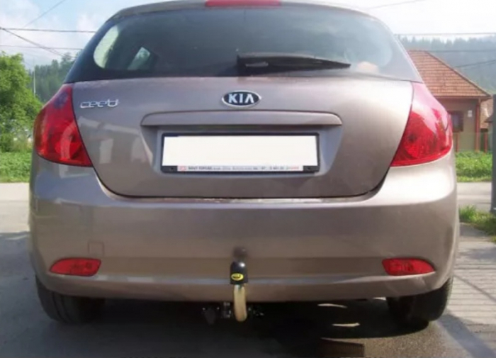 Carlig remorcare Kia Ceed 5 usi fabricata intre 2007 - 2012 demontabil cu maneta [2]