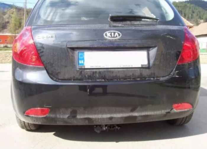Carlig remorcare Kia Ceed 5 usi fabricata intre 2007 - 2012 demontabil cu maneta [10]