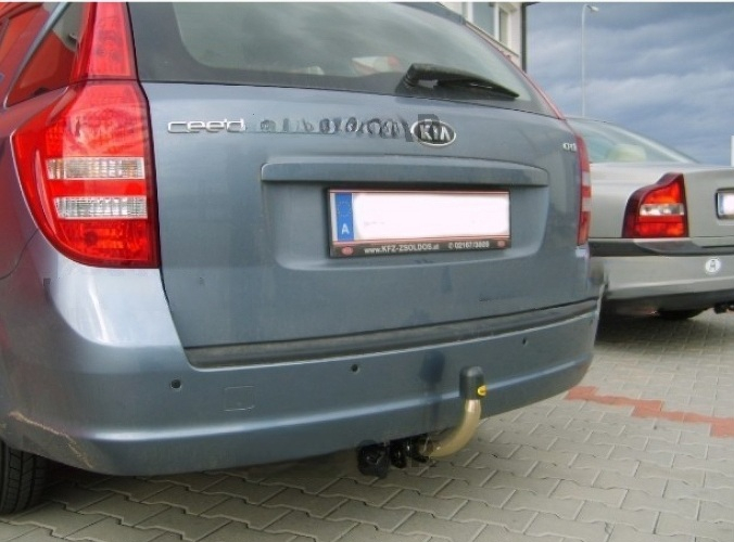 Carlig remorcare Kia Ceed combi 2007 - 2012 demontabil automat cu maneta marca Autohak [6]