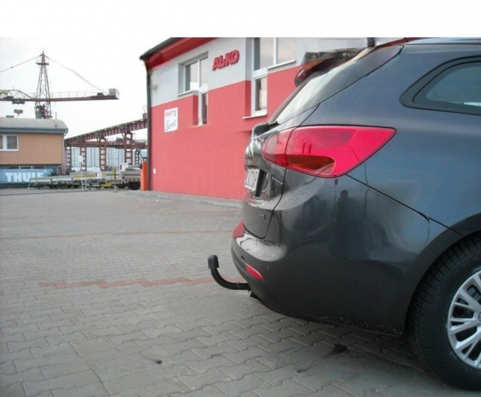Carlig remorcare Kia Ceed combi 2012 - 2018 demontabil automat cu maneta marca Autohak [3]