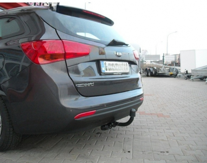 Carlig remorcare Kia Ceed combi 2012 - 2018 demontabil automat cu maneta marca Autohak [2]