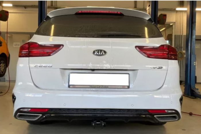 Carlig remorcare Kia Ceed combi dupa 2018 demontabil automat cu maneta marca Autohak [7]