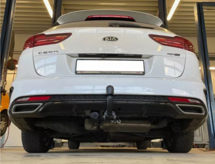Carlig remorcare Kia Ceed combi dupa 2018 demontabil automat cu maneta marca Autohak [6]