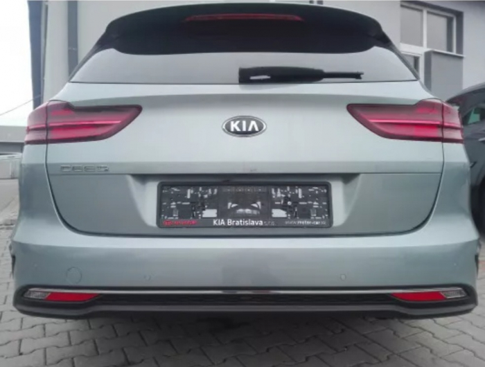 Carlig remorcare Kia Ceed combi dupa 2018 demontabil automat vertical marca Autohak [8]