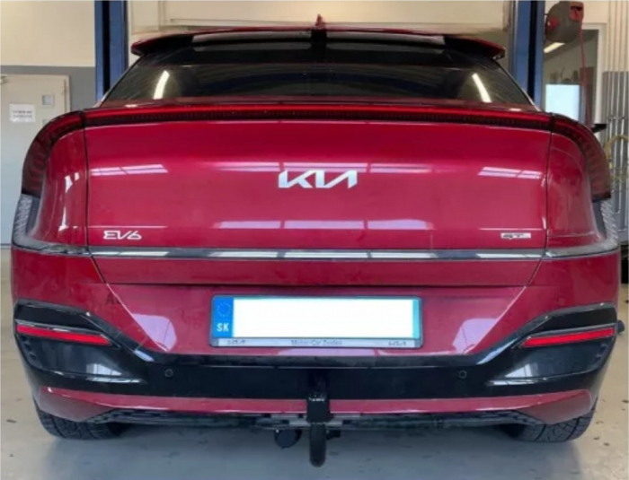 Carlig remorcare Kia EV6 incepand cu 08/2021 demontabil automat vertical marca Autohak [13]