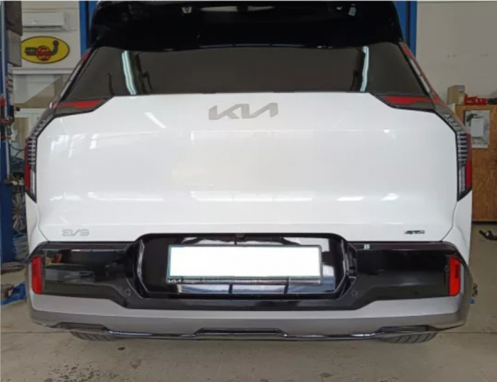 Carlig remorcare Kia EV9 dupa 07/2023 demontabil automat vertical [9]