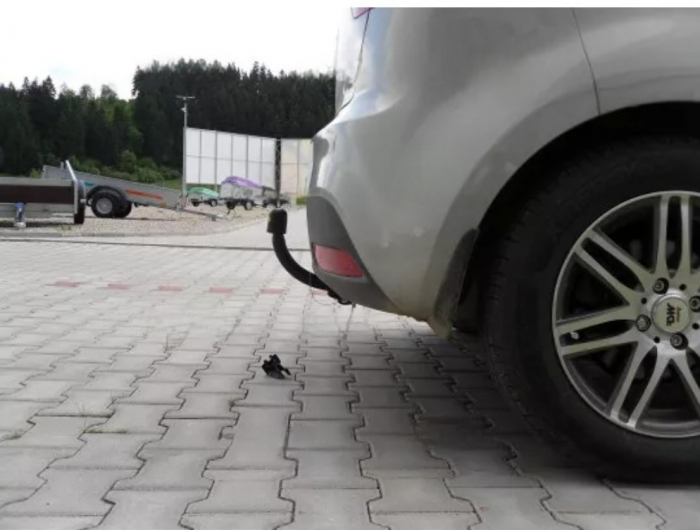 Carlig remorcare Kia Rio 5 usi 2011 - 2017 demontabil cu maneta [6]