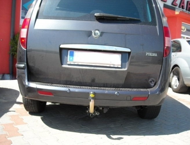 Carlig remorcare Lancia Phedra 2002 - 2010 demontabil automat cu maneta marca Autohak [3]