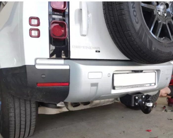 Carlig remorcare Land Rover Defender dupa 09/2019 [2]