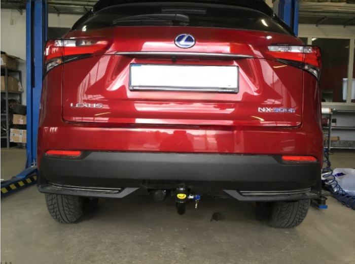 Carlig remorcare Lexus NX dupa 2014 demontabil automat vertical marca Autohak [4]