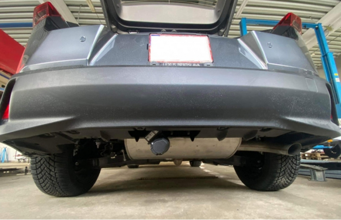 Carlig remorcare Lexus UX 200 dupa 2018 demontabil automat vertical marca Autohak [8]
