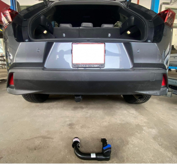 Carlig remorcare Lexus UX 200 dupa 2018 demontabil automat vertical marca Autohak [10]