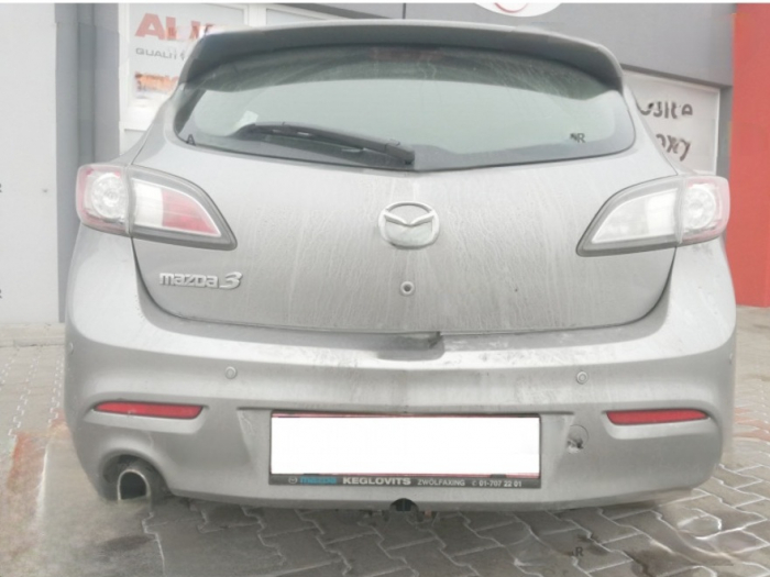Carlig remorcare Mazda 3 htb 2003 - 2013 demontabil automat cu maneta marca Autohak [3]