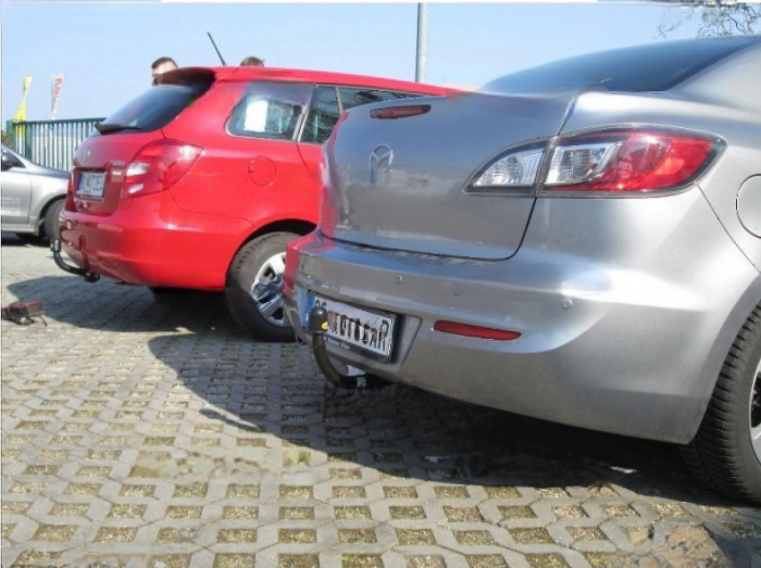 Carlig remorcare Mazda 3 sedan 2009 - 2013 demontabil automat vertical marca Autohak [6]