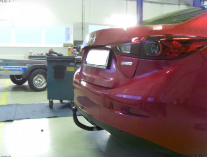 Carlig remorcare Mazda 3 sedan 2013 - 2018 demontabil automat vertical marca Autohak [9]