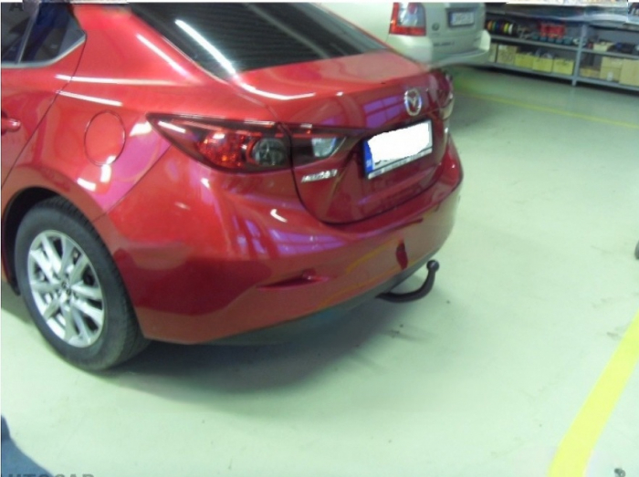 Carlig remorcare Mazda 3 sedan 2013 - 2018 demontabil automat vertical marca Autohak [4]