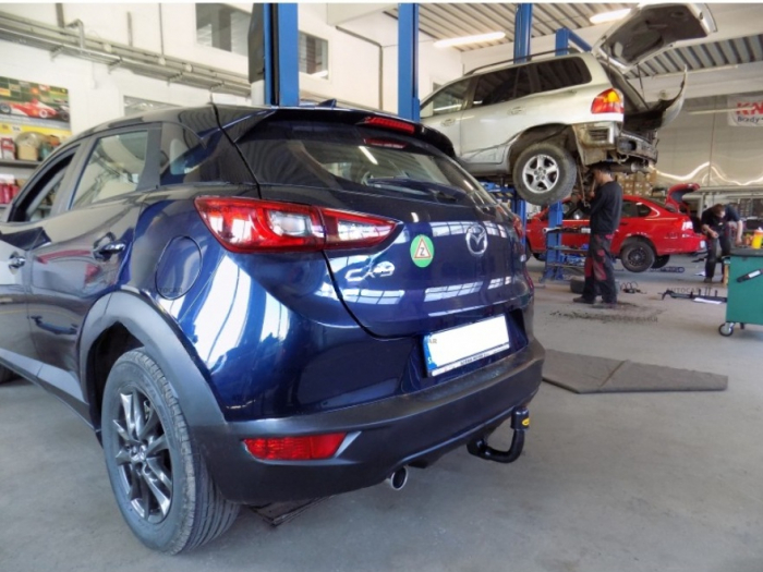 Carlig remorcare Mazda CX3 dupa 2015 demontabil automat vertical marca Autohak [6]