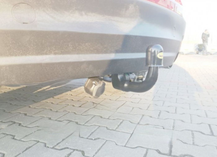 Carlig remorcare Mazda CX5 2012 - 2016 demontabil automat vertical marca Autohak [4]