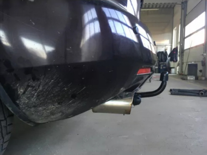 Carlig remorcare Mazda CX7 dupa 2007 demontabil automat cu maneta marca Autohak [5]