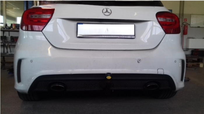 Carlig remorcare Mercedes A Class (W176) 2012 - 2018 demontabil automat vertical marca Autohak [5]